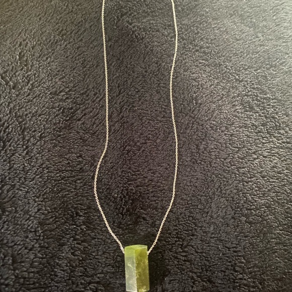 Athena’s Crystal Necklace Vasonite - Picture 2 of 2